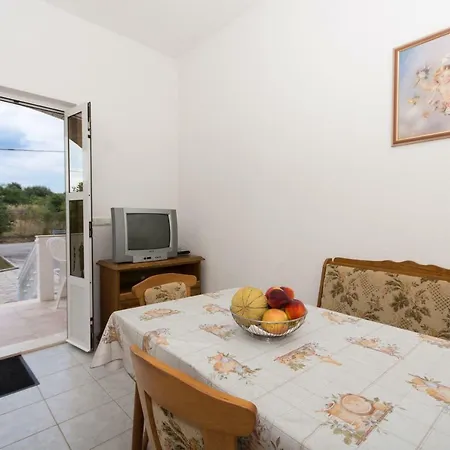 Nella Bella تروغير