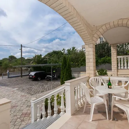 Apartman Nella Bella *