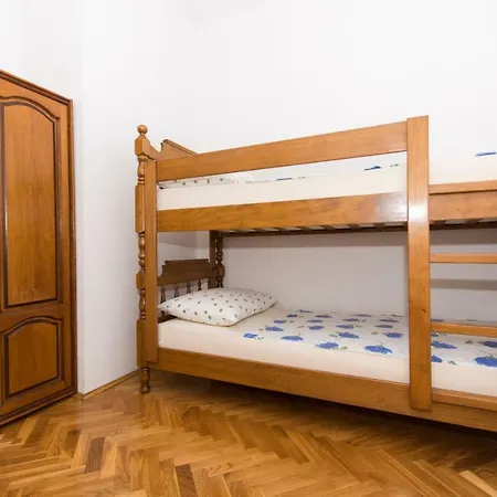 Nella Bella Трогір